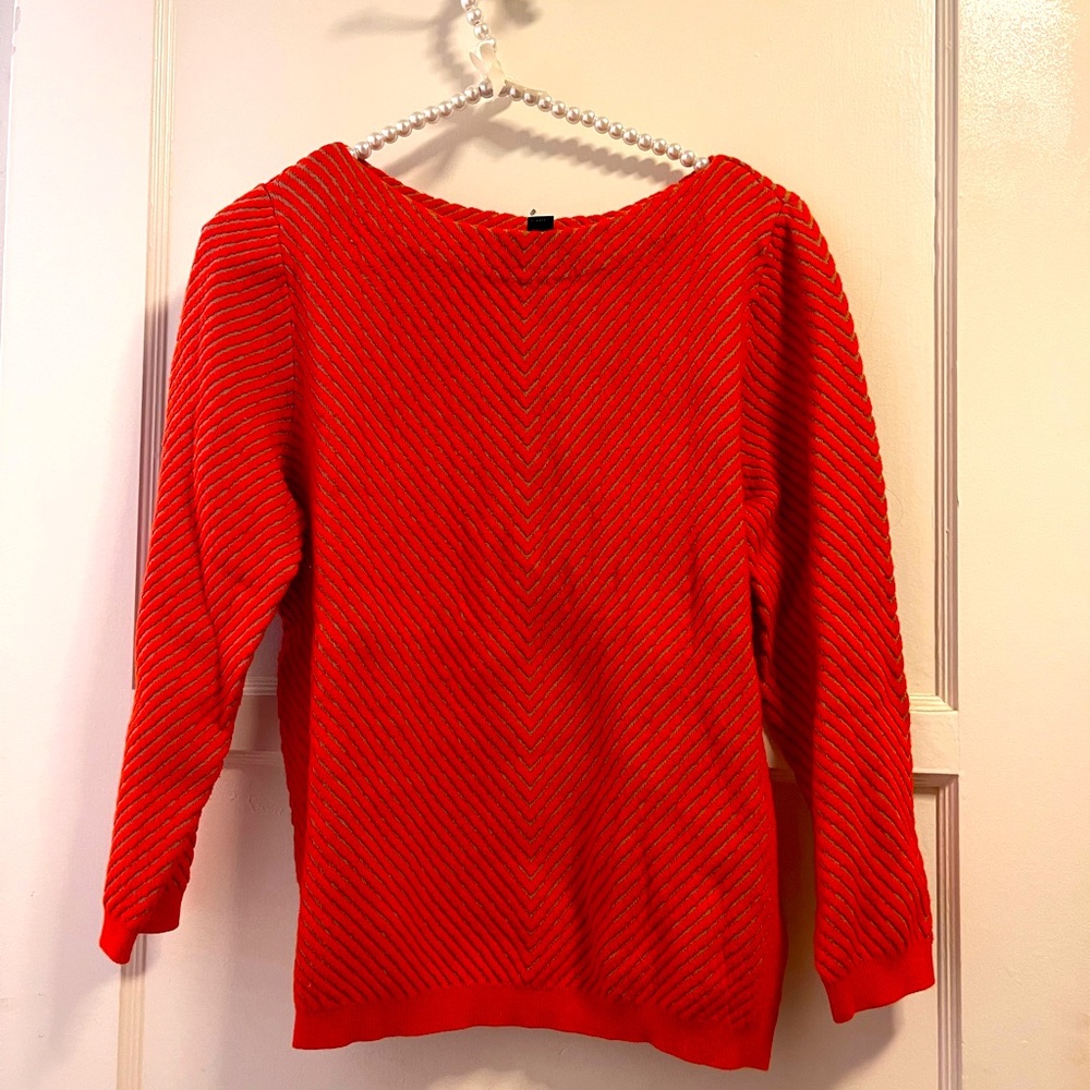 Worthington Burnt Orange and Cream chevron striped 3/4 sleeve sweater. Size M